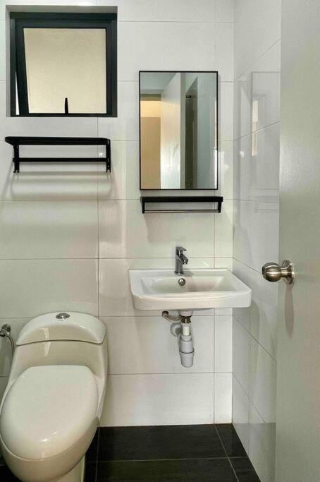 The Horizon @ - Cozy With Balcony Patio Apartment *