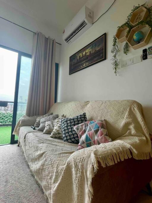 The Horizon @ - Cozy With Balcony Patio Apartment Ipoh