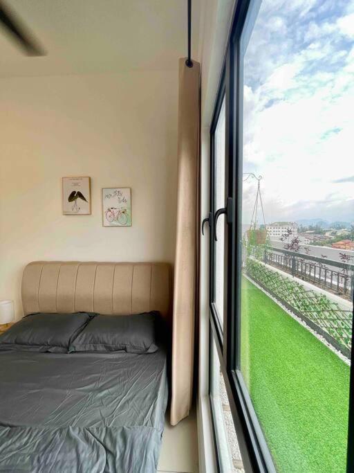 The Horizon @ - Cozy With Balcony Patio Apartment