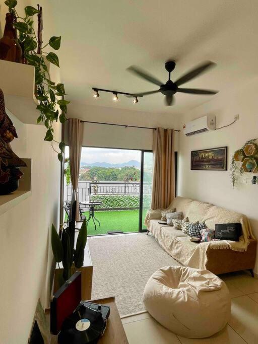 The Horizon @ - Cozy With Balcony Patio Apartment