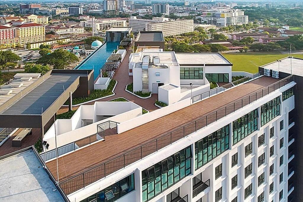 The Horizon @ - Cozy With Balcony Patio Apartment Ipoh