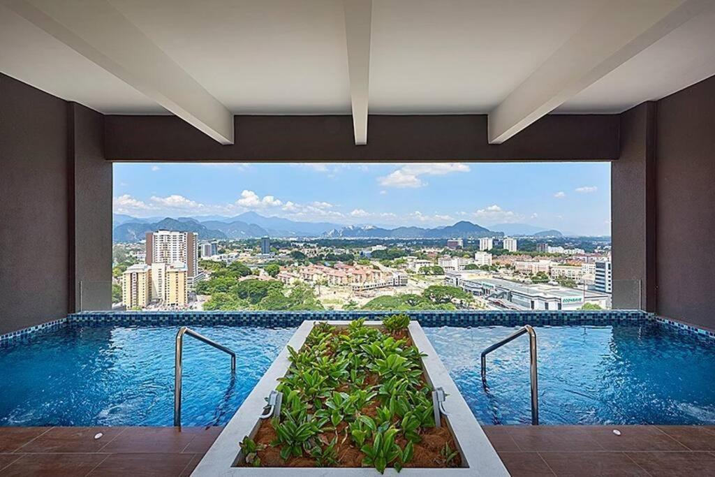 Apartment The Horizon @ - Cozy With Balcony Patio *